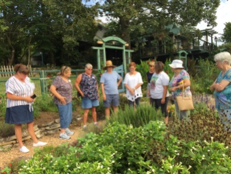 Long-Creek-Herbs-garden-tour